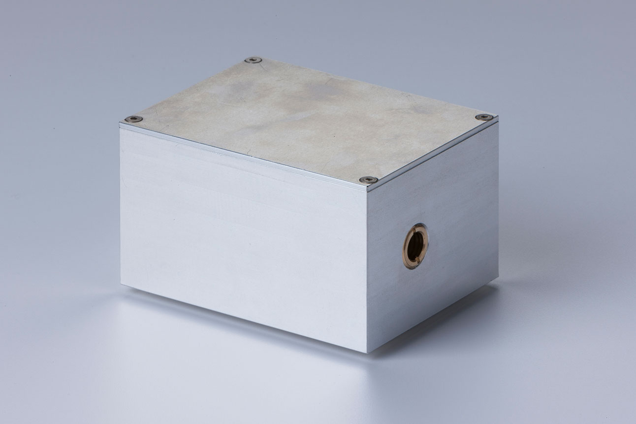  The Heraeus NOx module: complete plug & play solution for simple, cost effective system integration and replacement into OEM UV-RAS systems